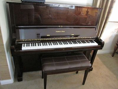 UPRIGHT GRAND PIANO WITH PIANODISC PLAYER