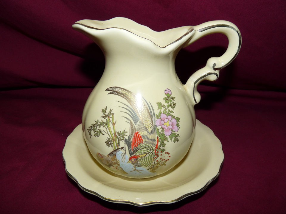   5th Ave vintage hand painted gold trimmed small pitcher and basin set