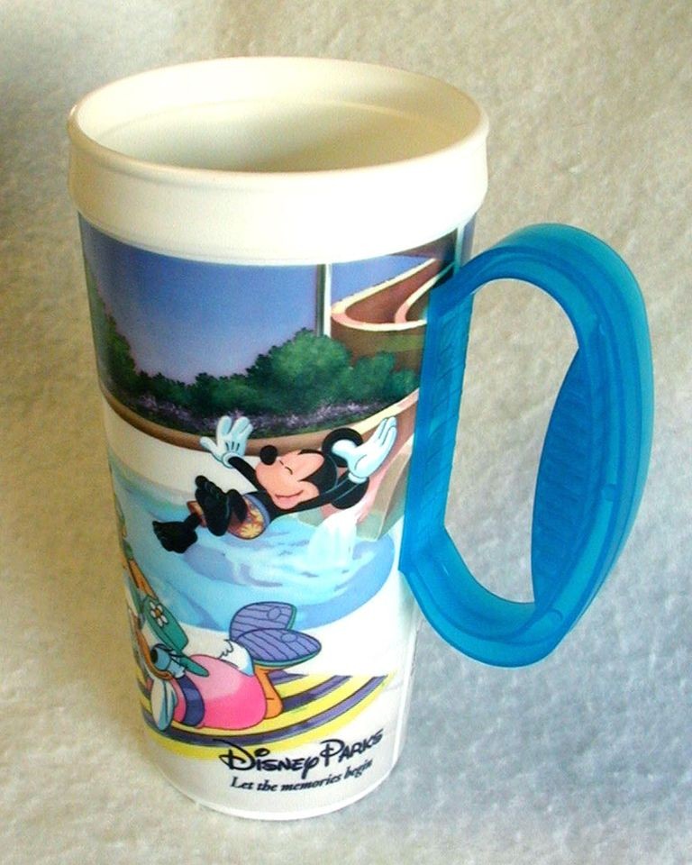 Plastic Refillable Souvenir Mug no lid DISNEY PARKS 2011 6 1/2 MADE 