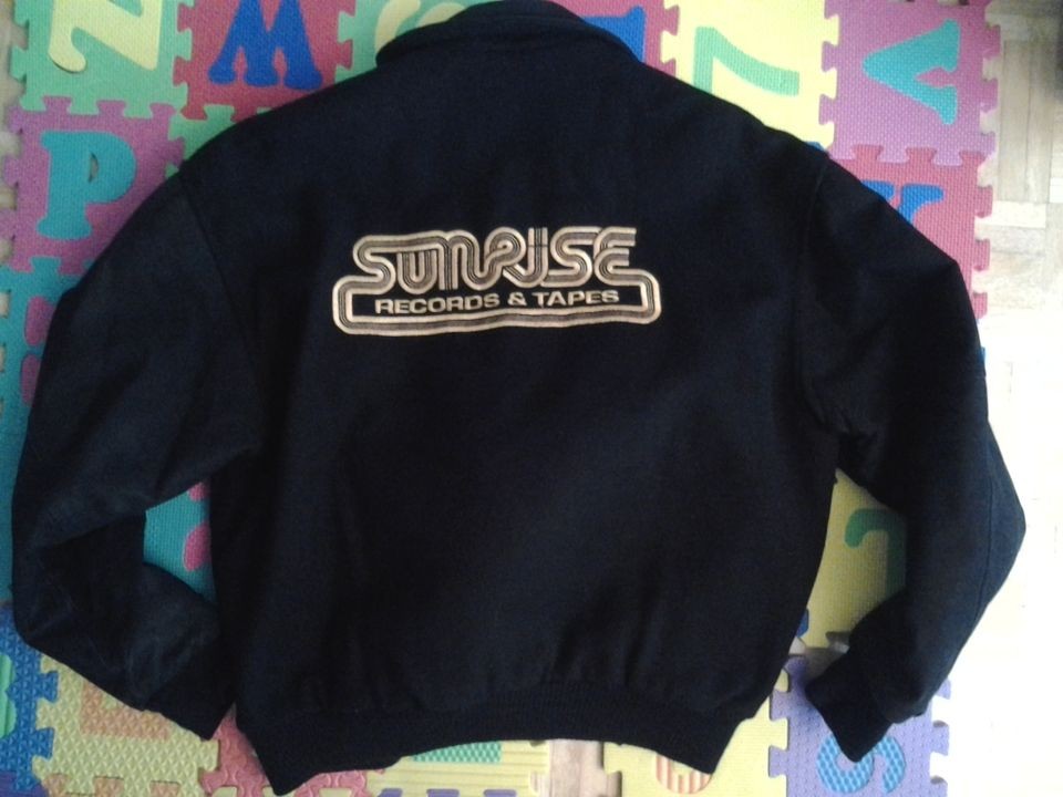 Vintage SUNRISE Records & Tapes Jacket SIZE MEDIUM M Canadian Music 