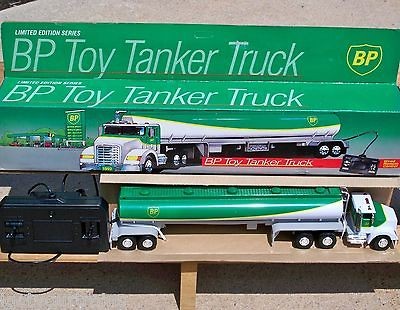   BP Gas & Oil REMOTE CONTROL TANKER Tractor Truck #2 RC MINT IN BOX