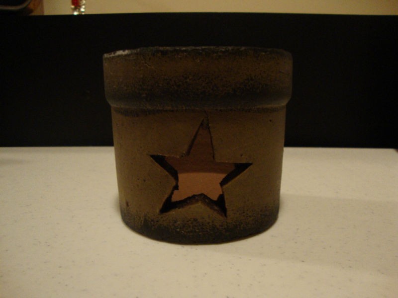 primitive distressed STAR crock/ nice