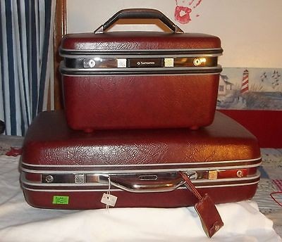 Vintage Samsonite luggage w/key set suitcase train overnight case 