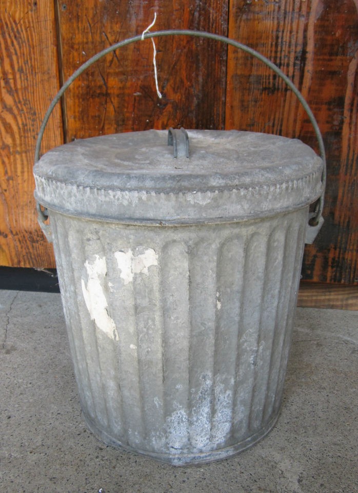   Galvanized Metal Trash Can w Lid/Handle Garbage Wastebasket E676