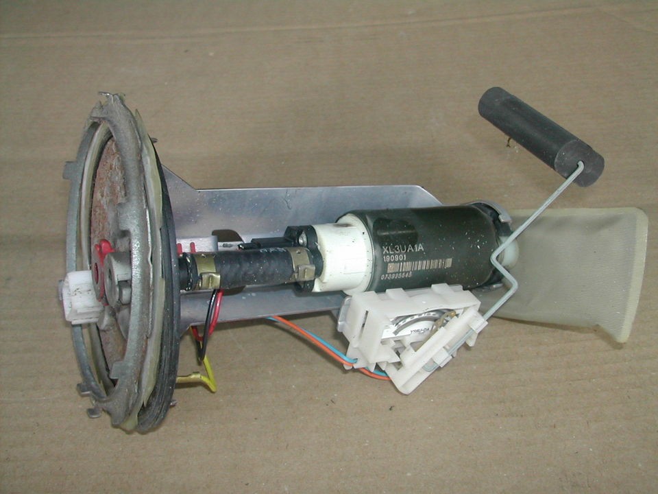 Ford Fiesta Mk 5,2002,Fuel pump and sender unit