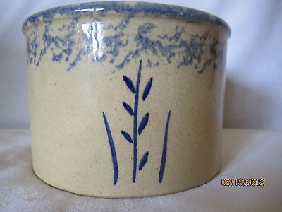 ROBISON RANSBOTTOM BLUE SPONGE WHEAT CROCK