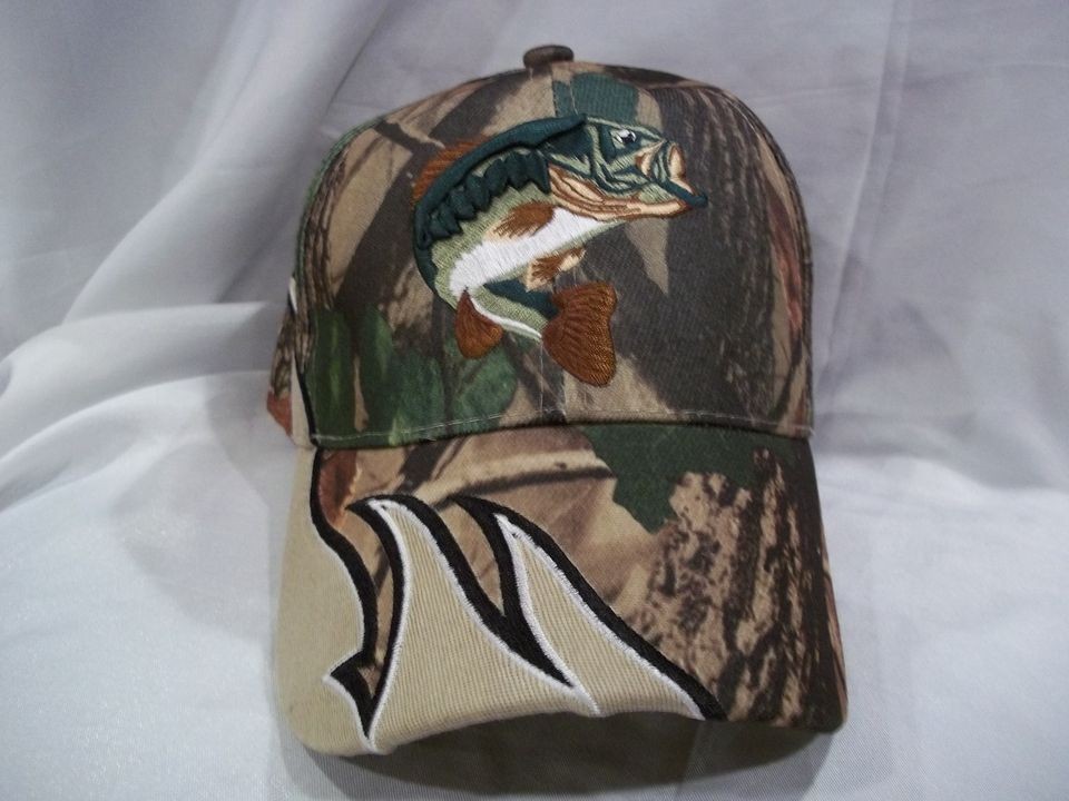 KISS MY BASS FISHING BALL CAP HAT IN CAMO NEW NWT OSFM