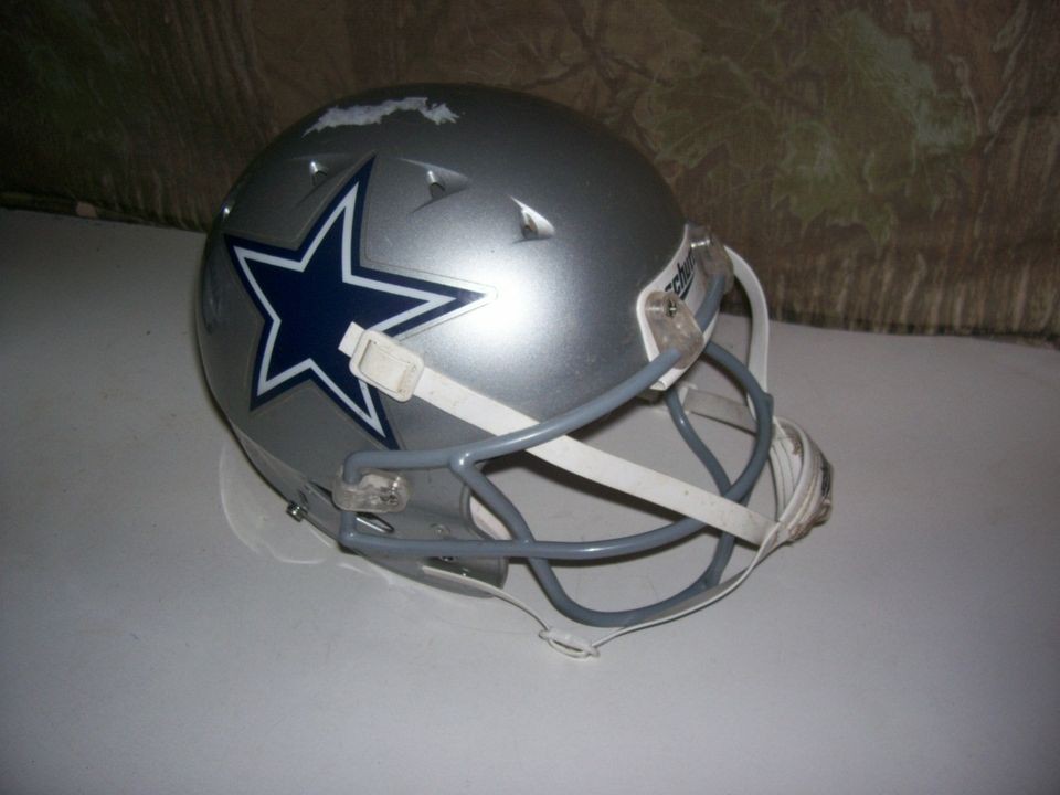 NICE DALLAS COWBOYS SCHUTT YOUTH FOOTBALL HELMET  AWESOME