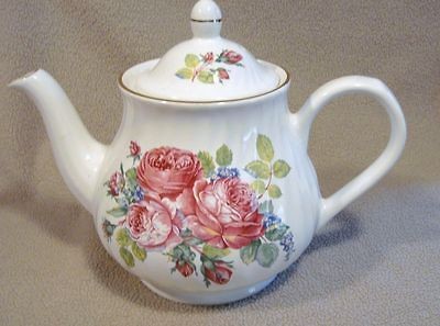 Arthur Wood Vintage China TeaPot Roses with Gold Trim 44oz