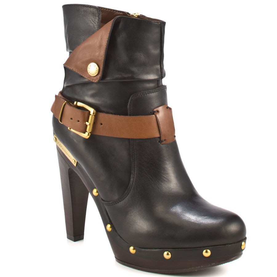 BCBG BCBGeneration MEESA SEXY GOLD LOGO CLOG BOOTIES