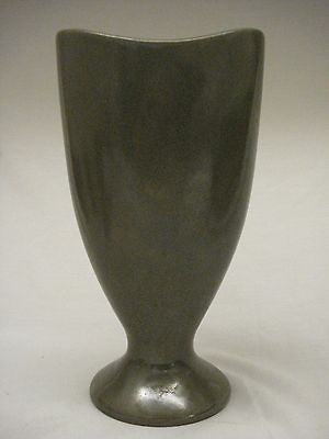 BEAUTIFUL RARE ART DECO GREEN HAEGER POTTERY VASE