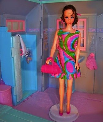 Vintage Brunette Talking Barbie/TNT Body In Swirly Cue #1822