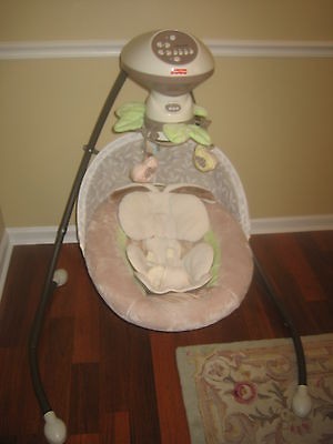 Fisher Price My Little Snugabunny Cradle n Swing   Local NJ Pick Up 