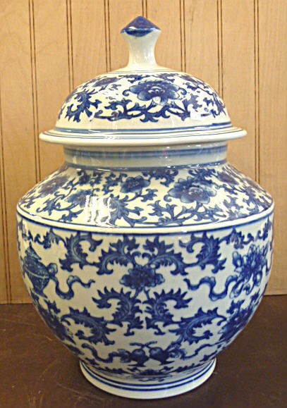 Blue & White Floral Design Porcelain Ginger Jar Vase 11h x 8w