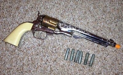 VINTAGE COLT 45 TOY CAP GUN MADE BY HUBLEY USA. VERY NICE