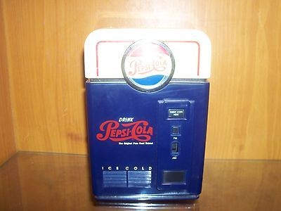 RARE** Pepsi Cola Vending Machine Mini AM / FM Radio