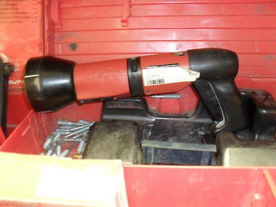 HILTI DX 600N Drywall & Concrete Nailer Fastening System & Case