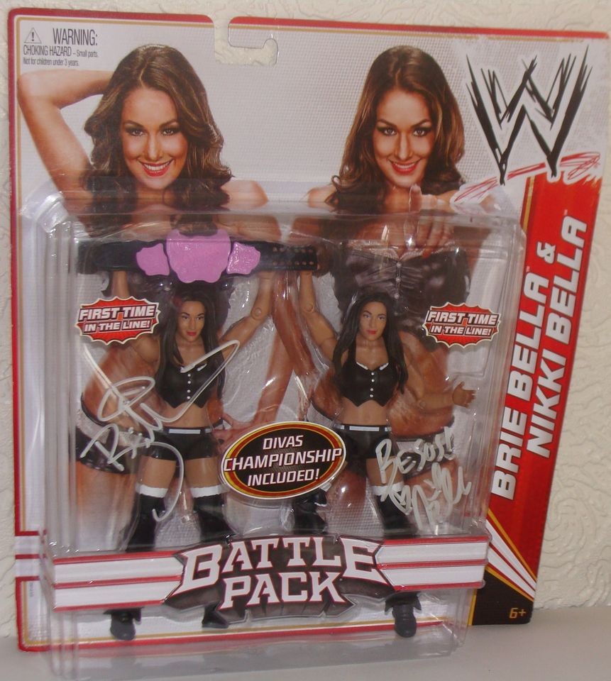 WWE BELLA TWINS NIKKI & BRIE SIGNED MATTEL BATTLE PACK ACTION FIGURE 