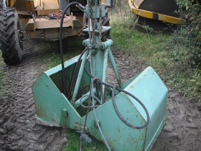 clamshell bucket in Business & Industrial