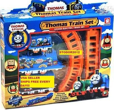 THOMAS AND FRIENDS TRAIN SET   ELECTRIC ENGINE   US SELLER FREE 