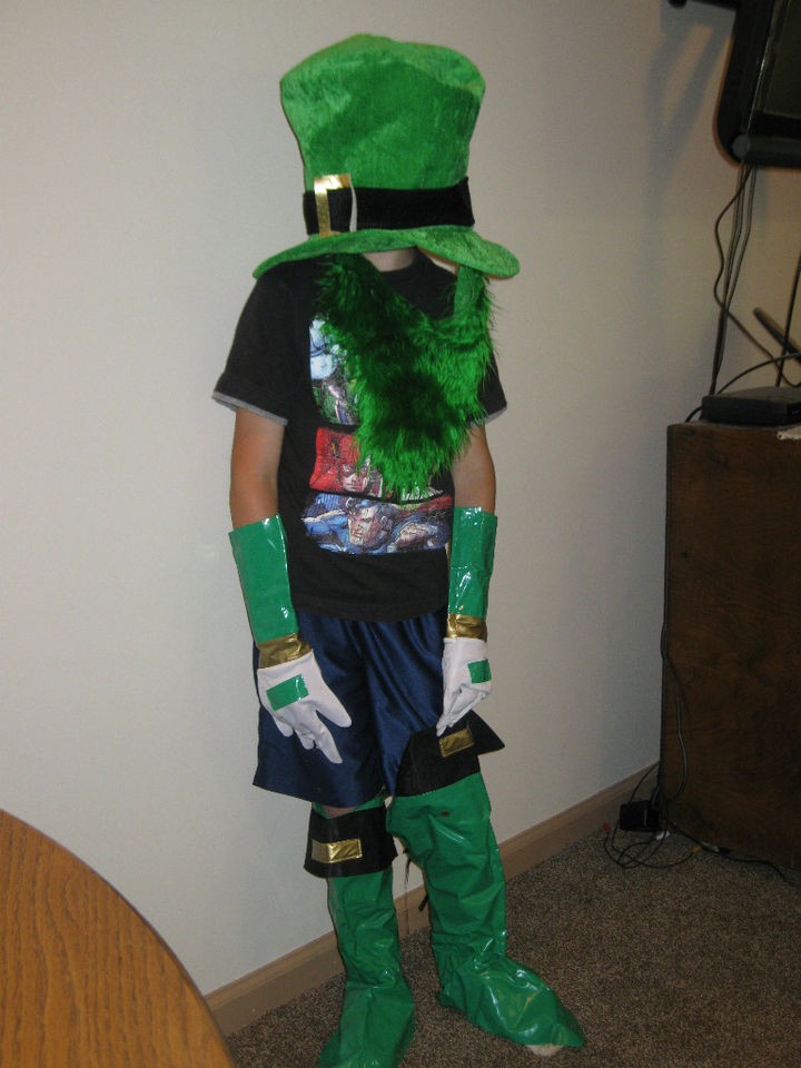 Childs Leprechaun Green St. Patricks Hat Boots Gloves