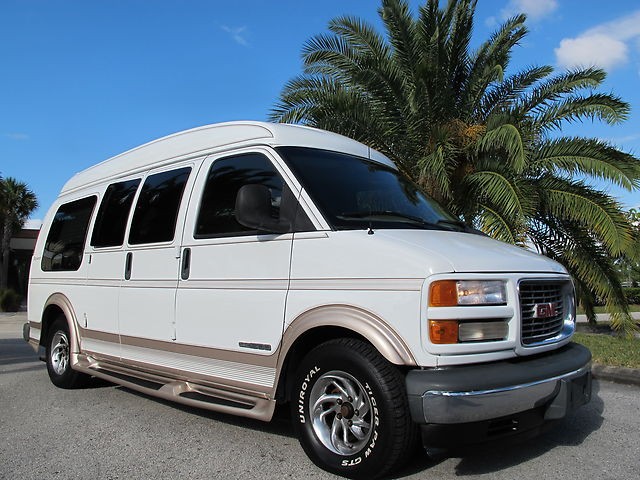 GMC  Savana CONVERSION  2001 GMC CONVERSION VAN HIGHTOP 