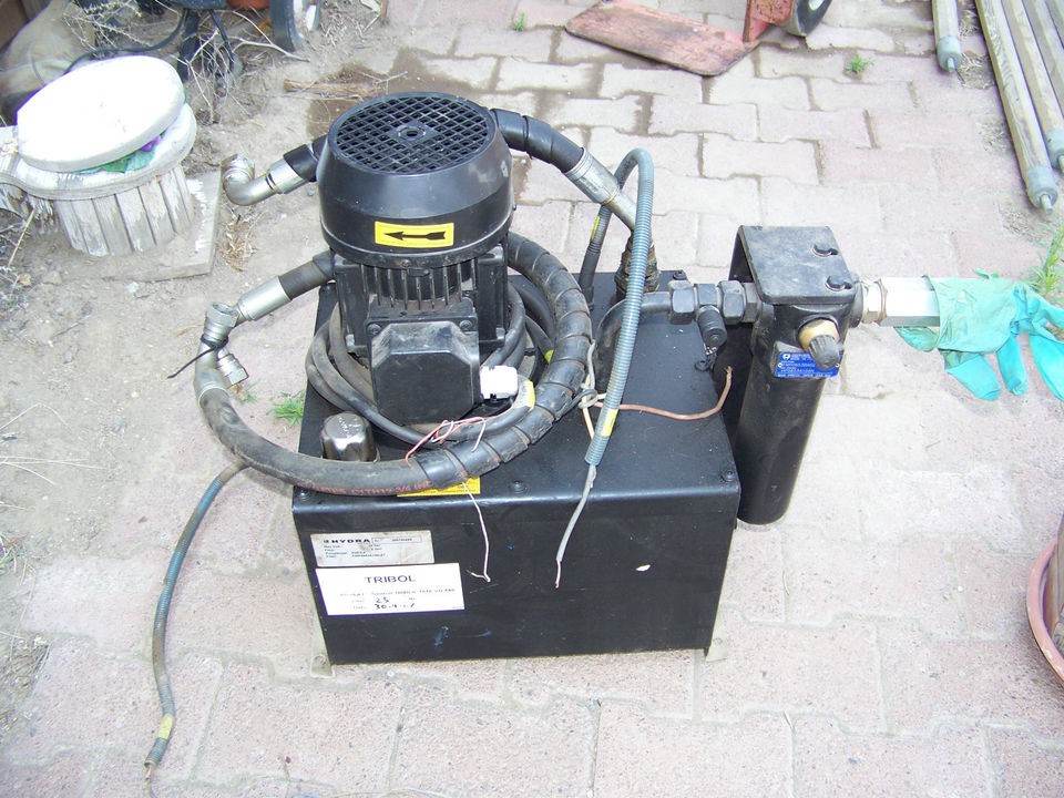 SURPLUS WIND TURBINE HYDRAULIC CONTROL PUMP MOTOR