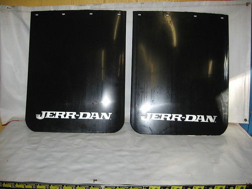 JERR DAN 24 MOLDED PLASTIC MUD FLAP