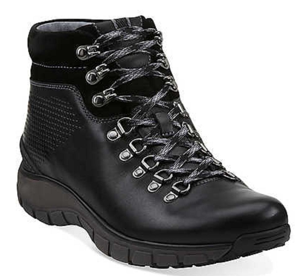 CLEARANCE NEW IN BOX CLARKS Womens Wave Cliff Hiking Boots Black 