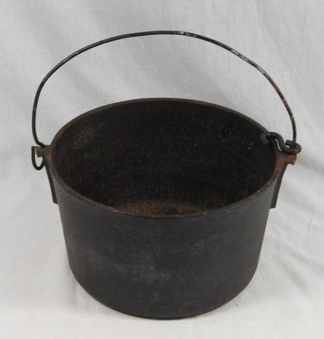 Old Cast Iron Hanging Pot Kettle Marked 8 D