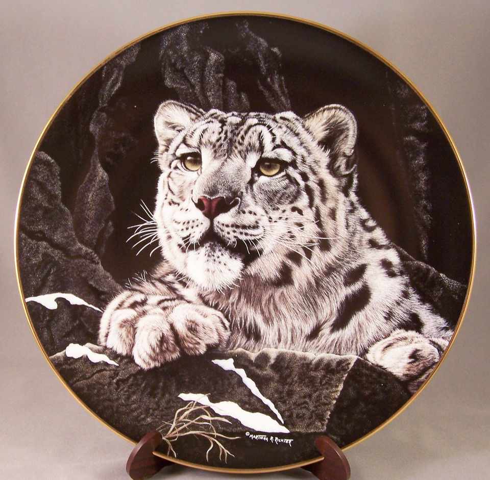 The Hamilton Collection   Natures Majestic Cats   Himalayan Snow 