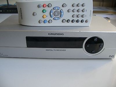 GRUNDIG DIGITAL TV FREEVIEW DV3 C/W REMOTE CONTROL MODEL GDT1000