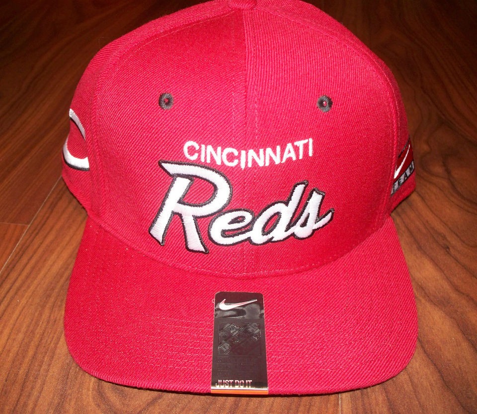 RARE NIKE CINCINNATTI REDS SCRIPT SNAPBACK HAT CAP SPORTS SPECIALTIES 