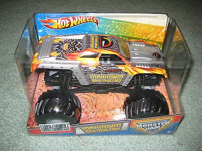   2012 HOT WHEELS MONSTER JAM MAXIMUM DESTRUCTION 124 SCALE BIG TRUCK