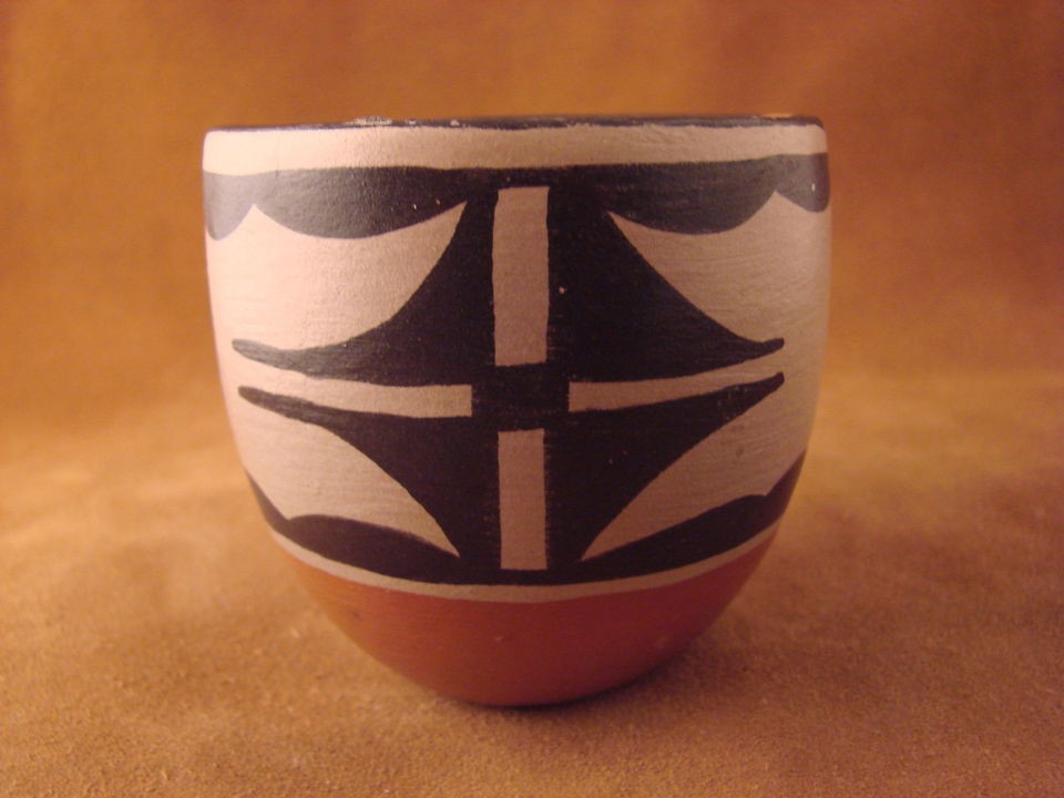 Santo Domingo Kewa Hand Made & Painted Bowl by Alvin Tenorio Native 