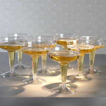 plastic champagne glasses in Holidays, Cards & Party Supply