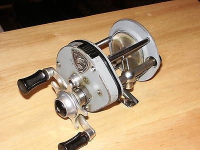 vintage pflueger supreme 510 casting fishing reel  