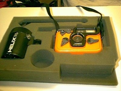 SCUBA HANIMEX AMPHIBIAN 35 MM UNDERWATER CAMERA & HELIX STROBE 