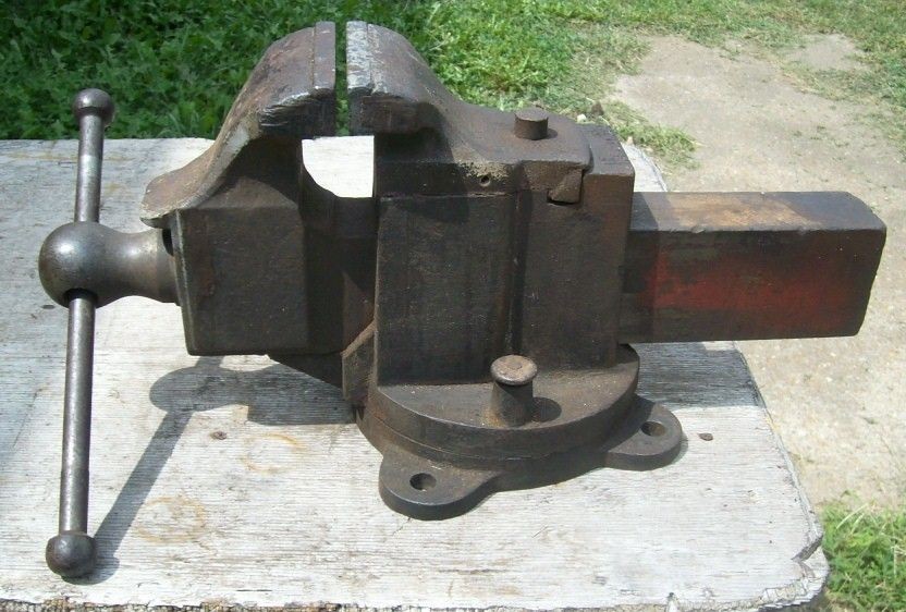 HUGE 110 LB PRENTISS No 21 SWIVEL VISE MFG 1925? LOCAL PICKUP ONLY