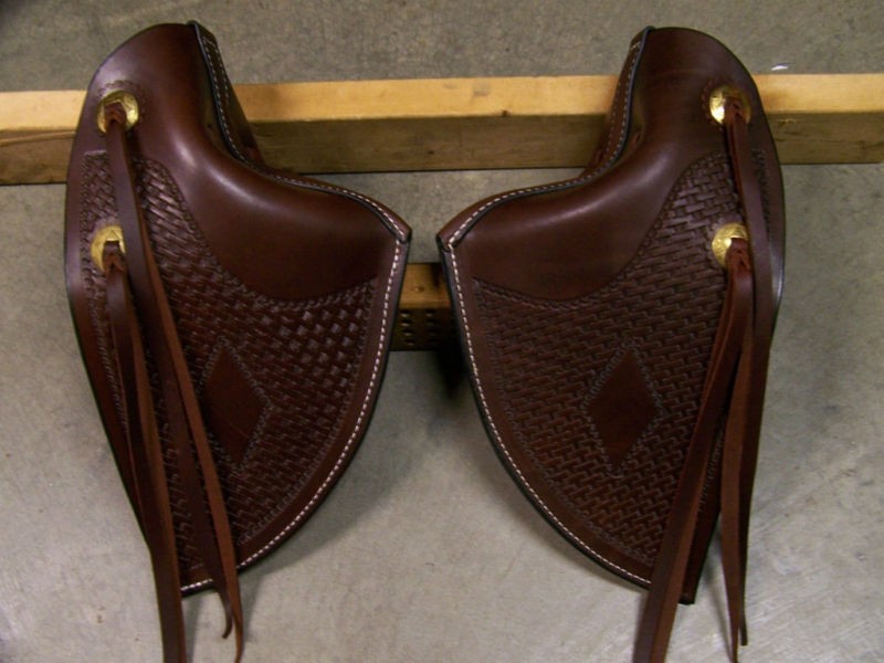 SADDLE TAPADEROS   EA​GLE BEAK   COMPLET​E with STIRRUPS  ADUL​T 