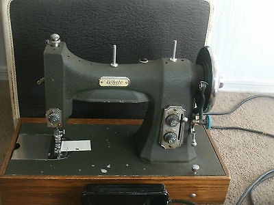 Vintage White Sewing Machine with Case Model 77mg c. 1940s 1950s 