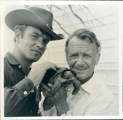 1968 Actor John Mills & Sean Garrison TV Series Dundee & The Culhane 