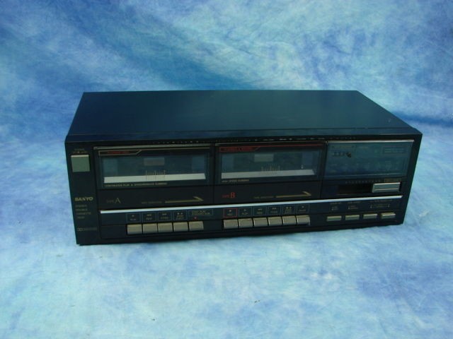 Sanyo Stereo Double 2 Cassette Deck Analog SPDT Output Multiple Level 