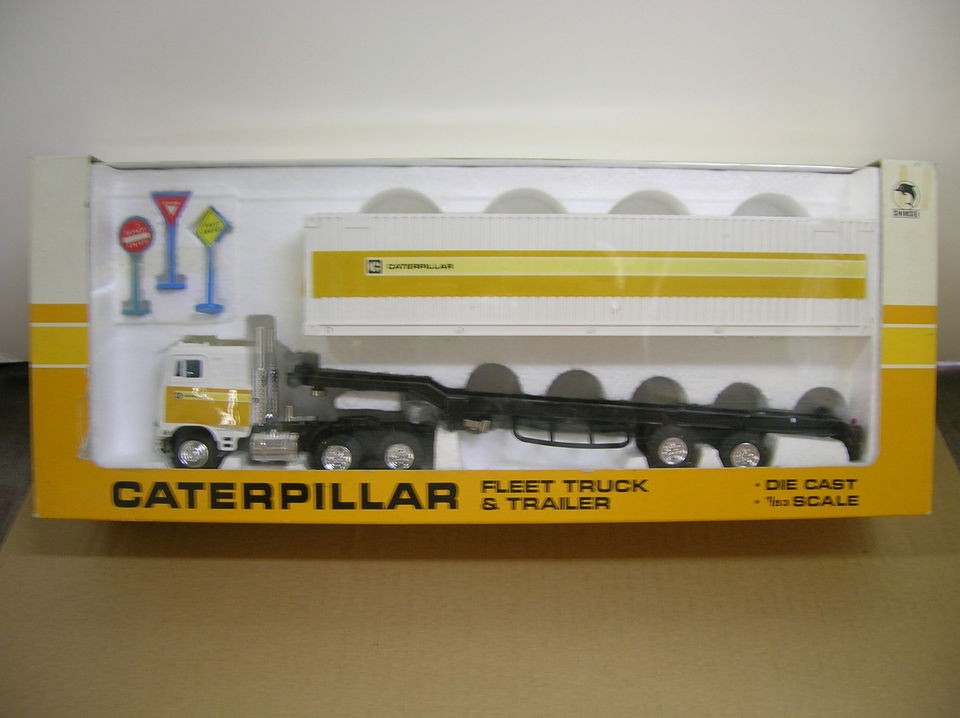 SHINSEI CATERPILLAR FREIGHTLINER FLEET TRUCK AND TRAILER   WOW