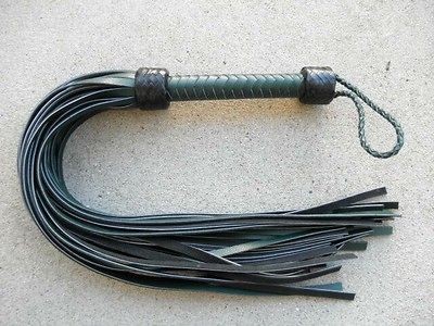 HEAVY MEGA THUDDY GREEN Grain Leather Flogger 36 Tails   Amazing Horse 