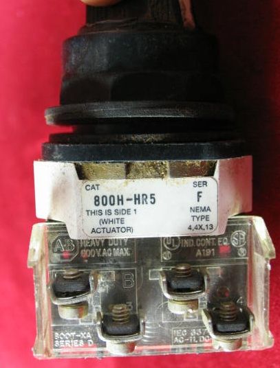 800H HR5 Allen Bradley 30mm 2 POS Momentary Switch