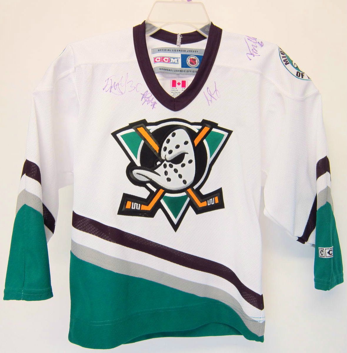 Anaheim MIGHTY DUCKS Autographed CCM NHL Official Licensed Jersey 