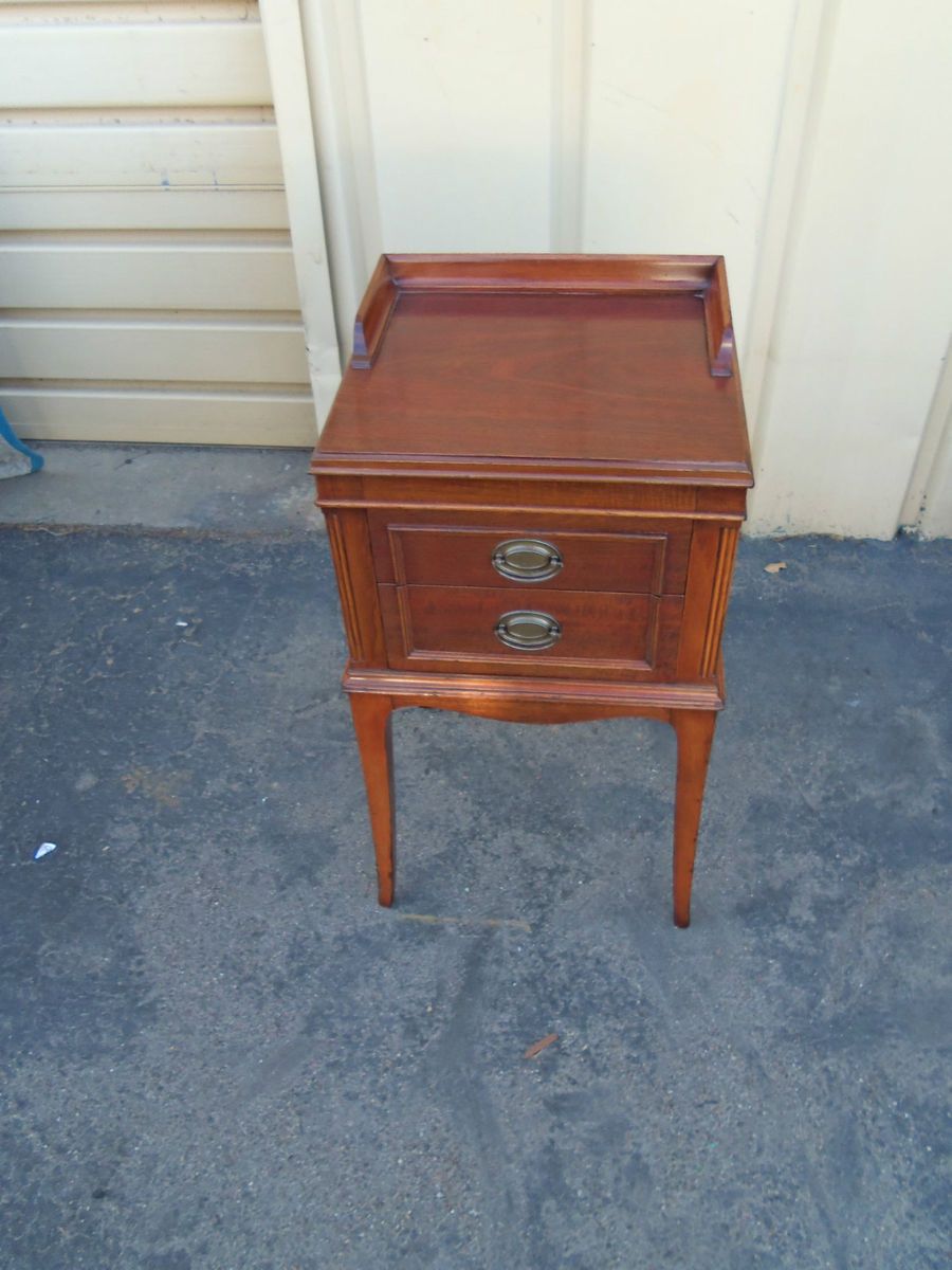 49941 Antique Mahogany Nightstand End Table Stand w Drawers