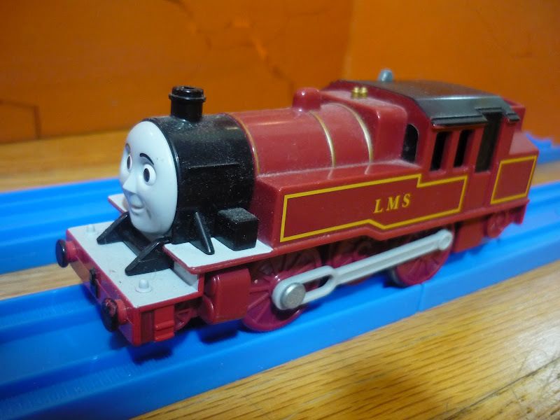   TOMY TRACKMASTER   MOTORIZED ARTHUR L.M.S Thomas the Train, plarail