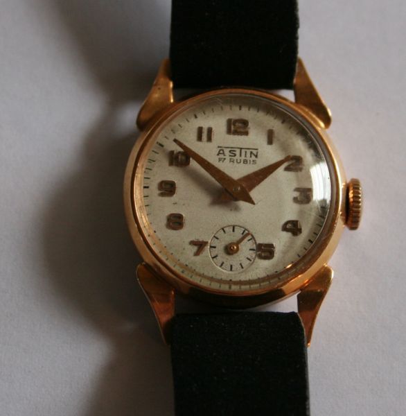 NICE VINTAGE ASTIN 18KT GOLD LADIE’S WRISTWATCH – SWISS